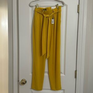 Express Tapered Ankle Mid Rise pants with front & back pockets , waist tie. NWT